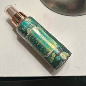 Refreshing Cucumber Setting Spray